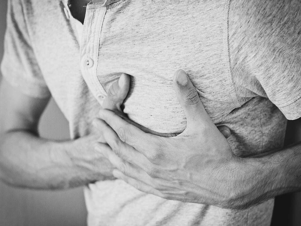 10 Heartburn Symptoms & More