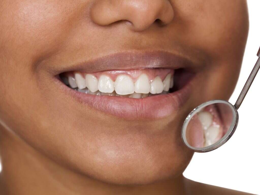 10 Gum Disease Symptoms