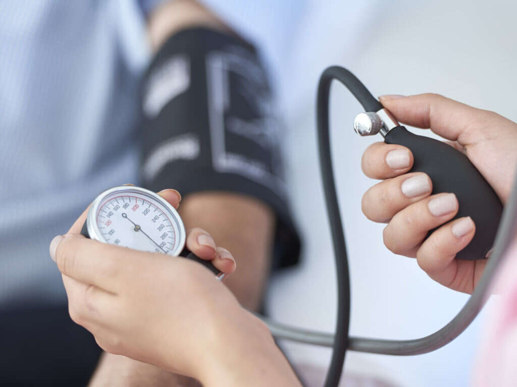 10 Symptoms of Low Blood Pressure
