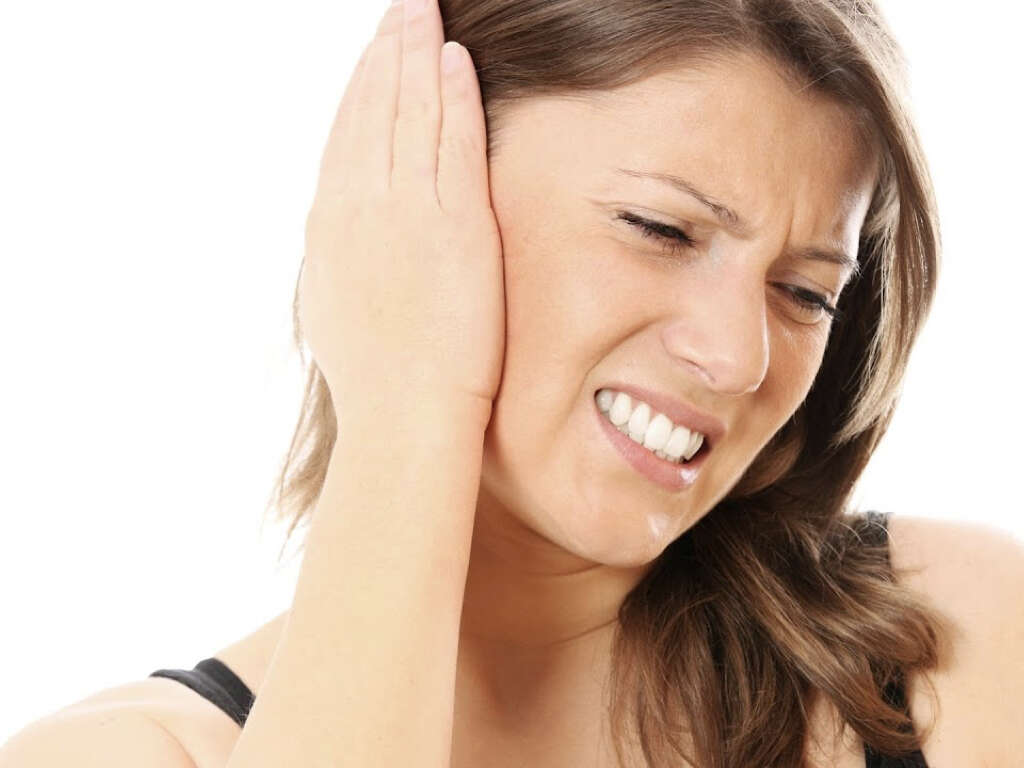 10 Symptoms Of Earwax Build-Up