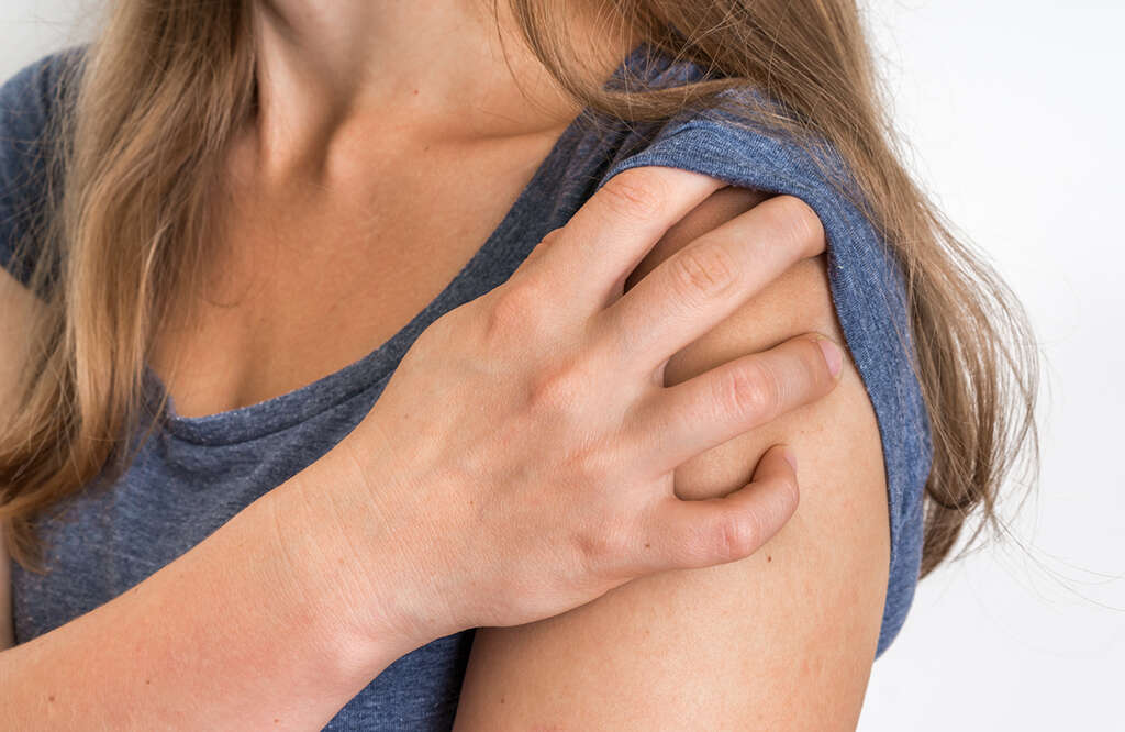 Frozen Shoulder: 10 Symptoms of a Frozen Shoulder