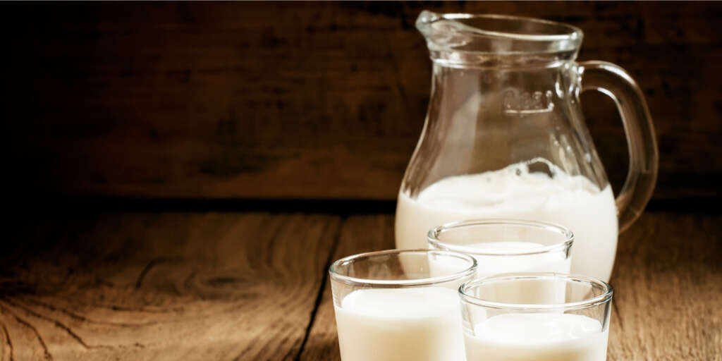 Goat Milk: 10 Health Benefits of Goat Milk