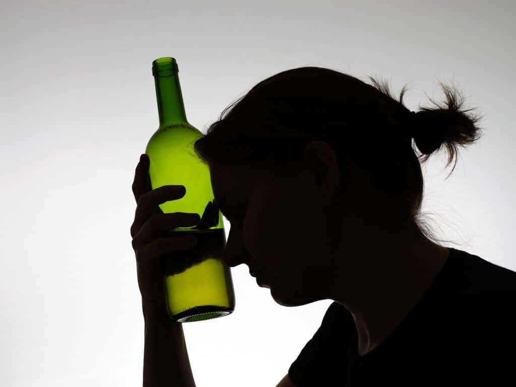 10 Signs of Alcoholism