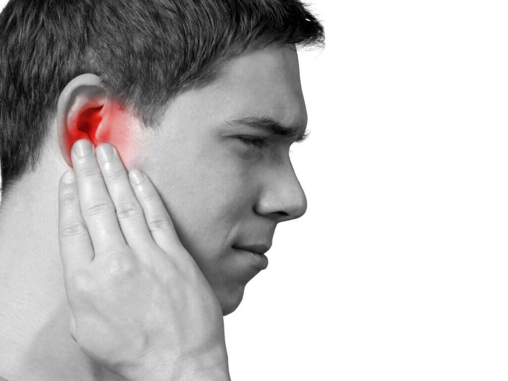 Swimmer's Ear: 10 Symptoms of Swimmer's Ear