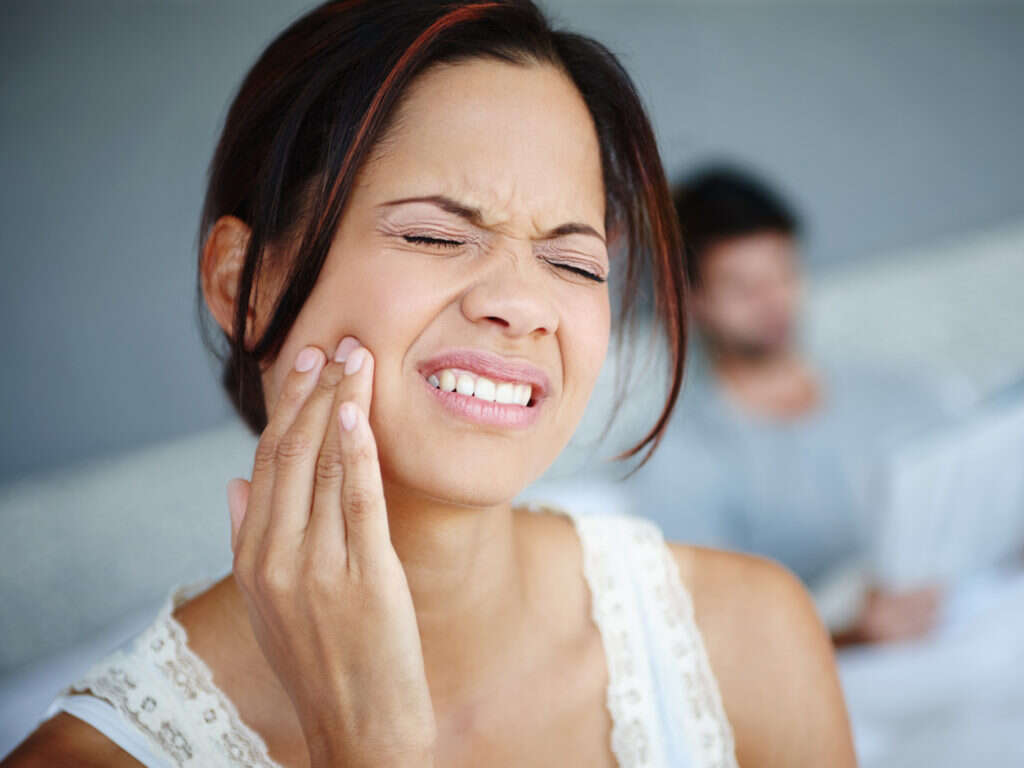 10 Symptoms of TMJ